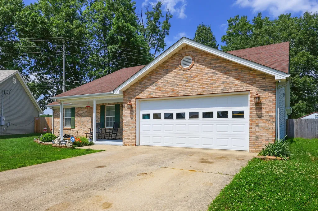 1112 Wood Glen Drive Frankfort KY 40601