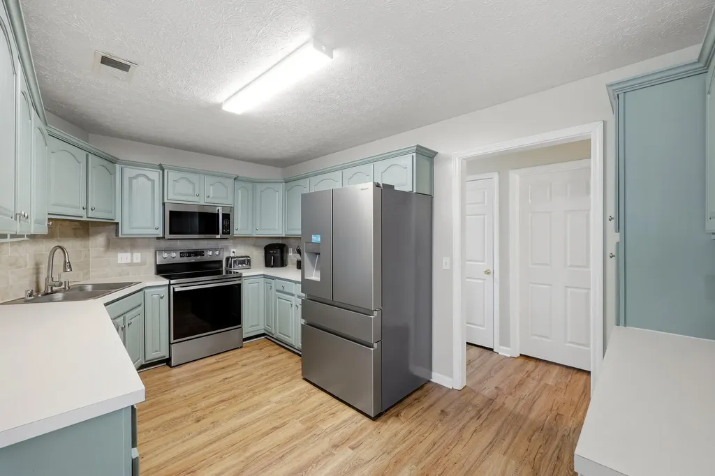 1112 Wood Glen Drive Frankfort KY 40601