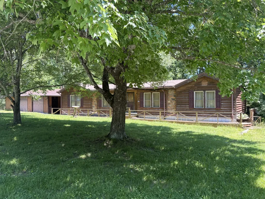 299 -301 Hideaway Hills Owenton KY 40359