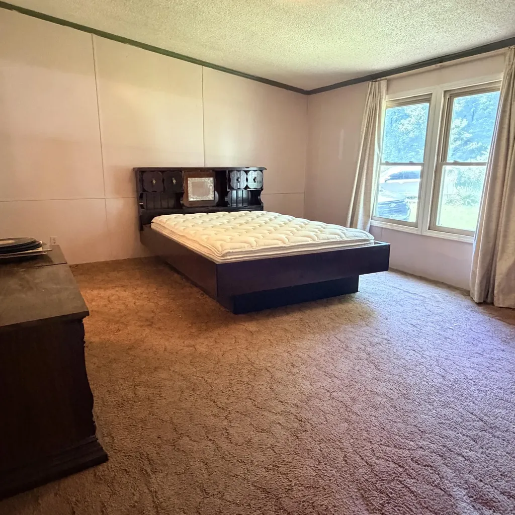 299 -301 Hideaway Hills Owenton KY 40359