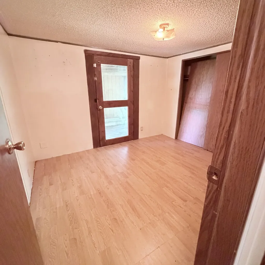 299 -301 Hideaway Hills Owenton KY 40359
