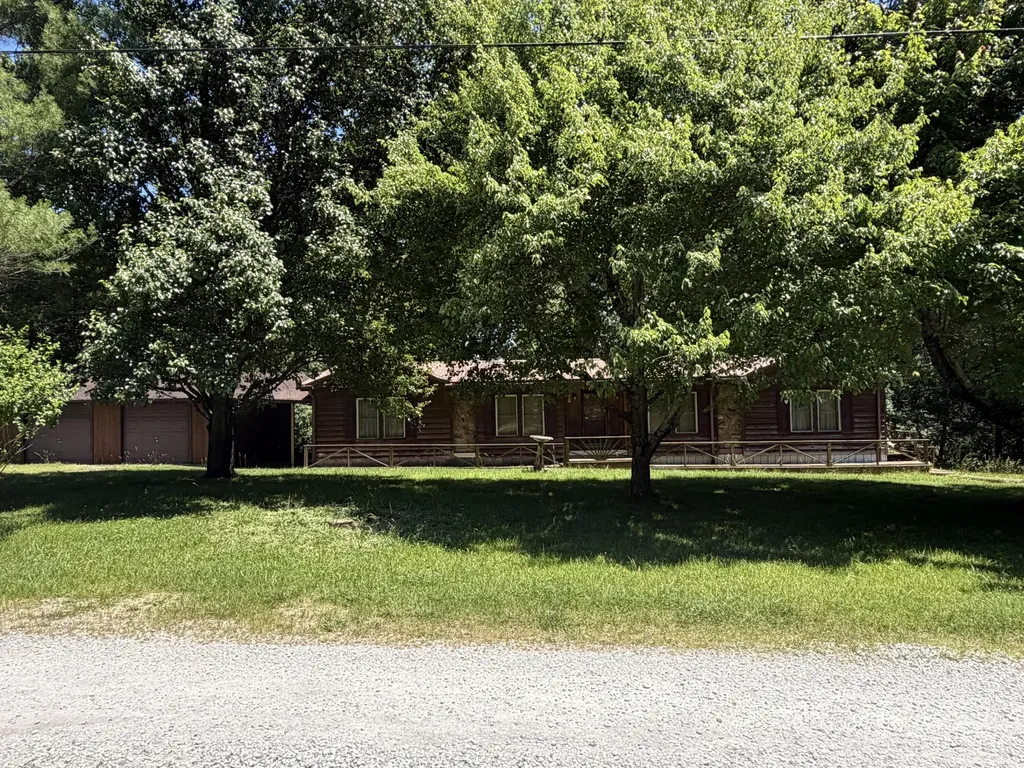 299 -301 Hideaway Hills Owenton KY 40359