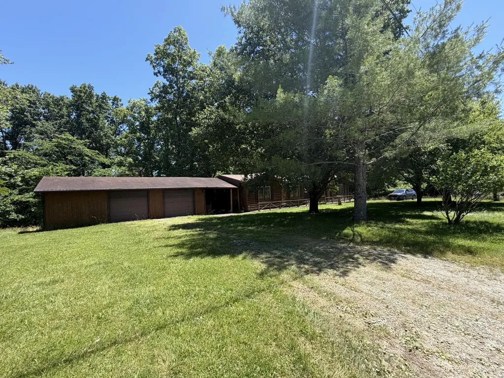 299 -301 Hideaway Hills Owenton KY 40359