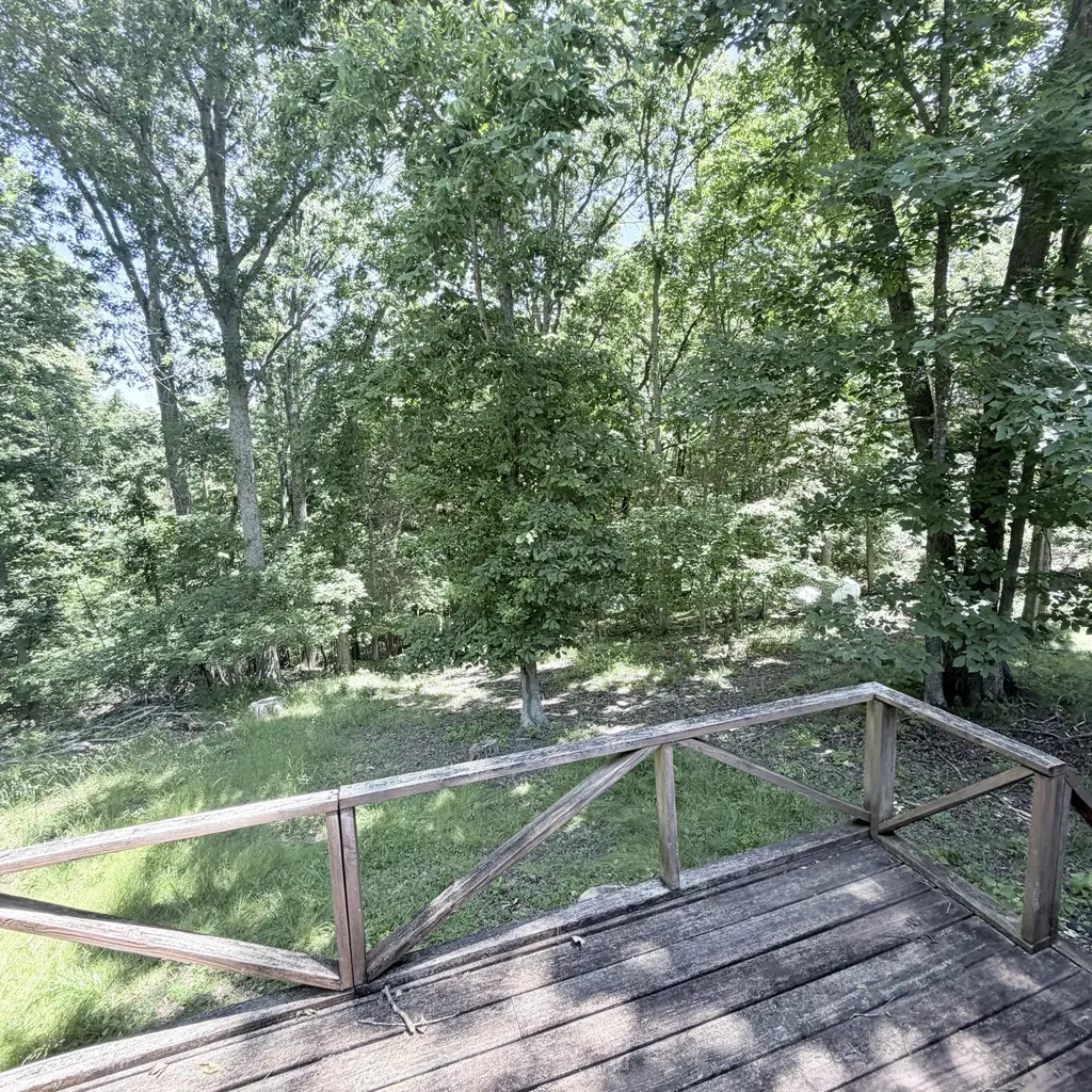 299 -301 Hideaway Hills Owenton KY 40359