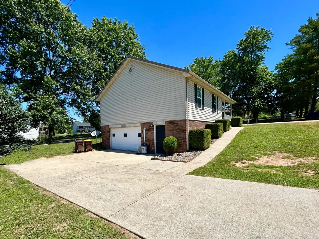 112 Oakdale Drive Somerset KY 42503