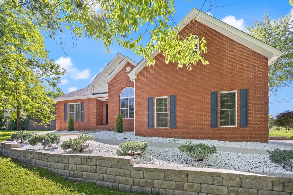 232 Sycamore Springs Drive Somerset KY 42503