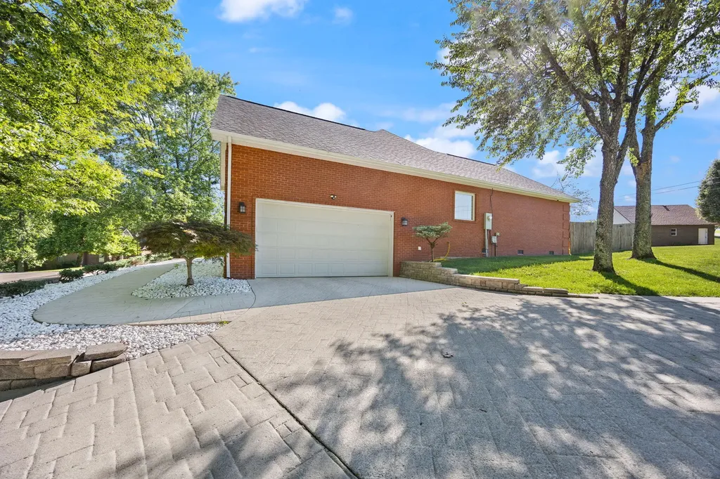 232 Sycamore Springs Drive Somerset KY 42503