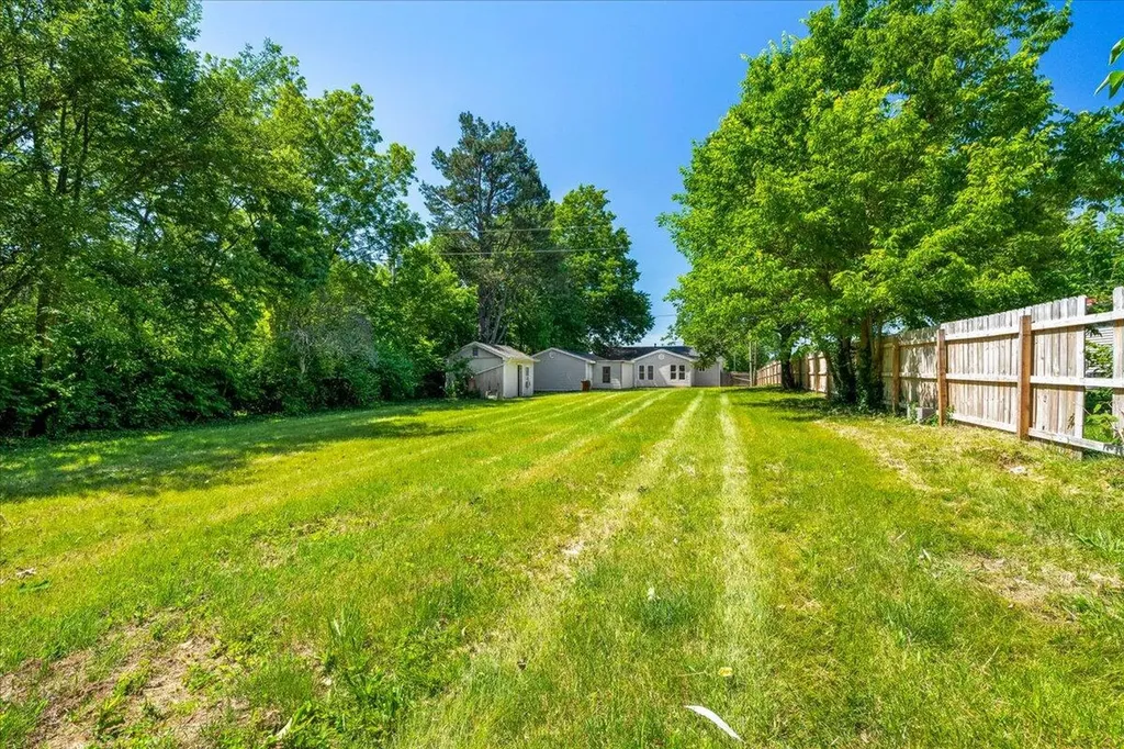 220 Locust Heights Nicholasville KY 40356