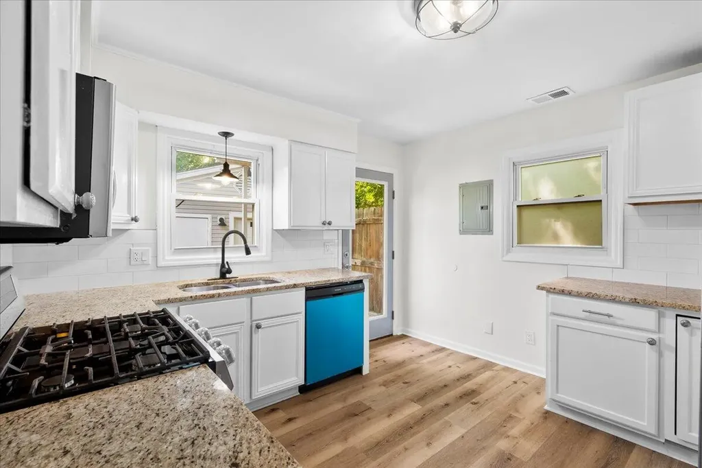 220 Locust Heights Nicholasville KY 40356