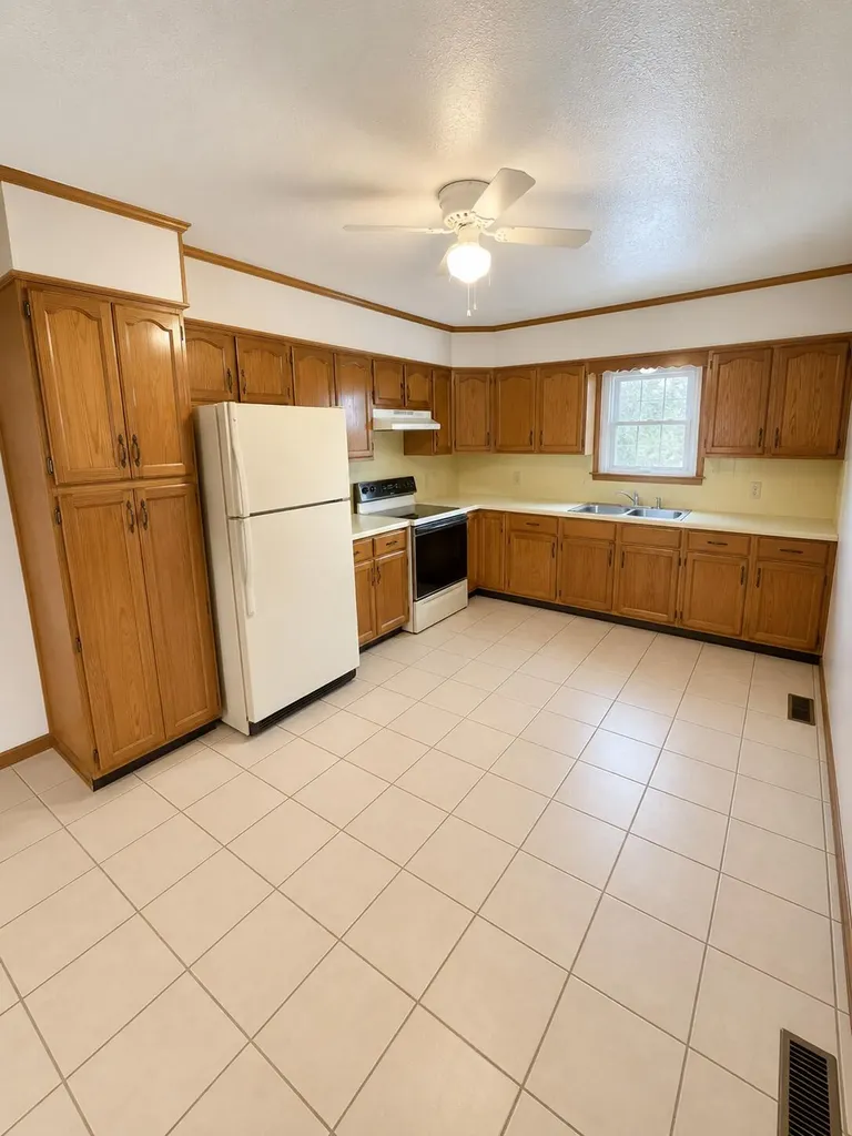 1426 Kentucky 40 Staffordsville KY 41256