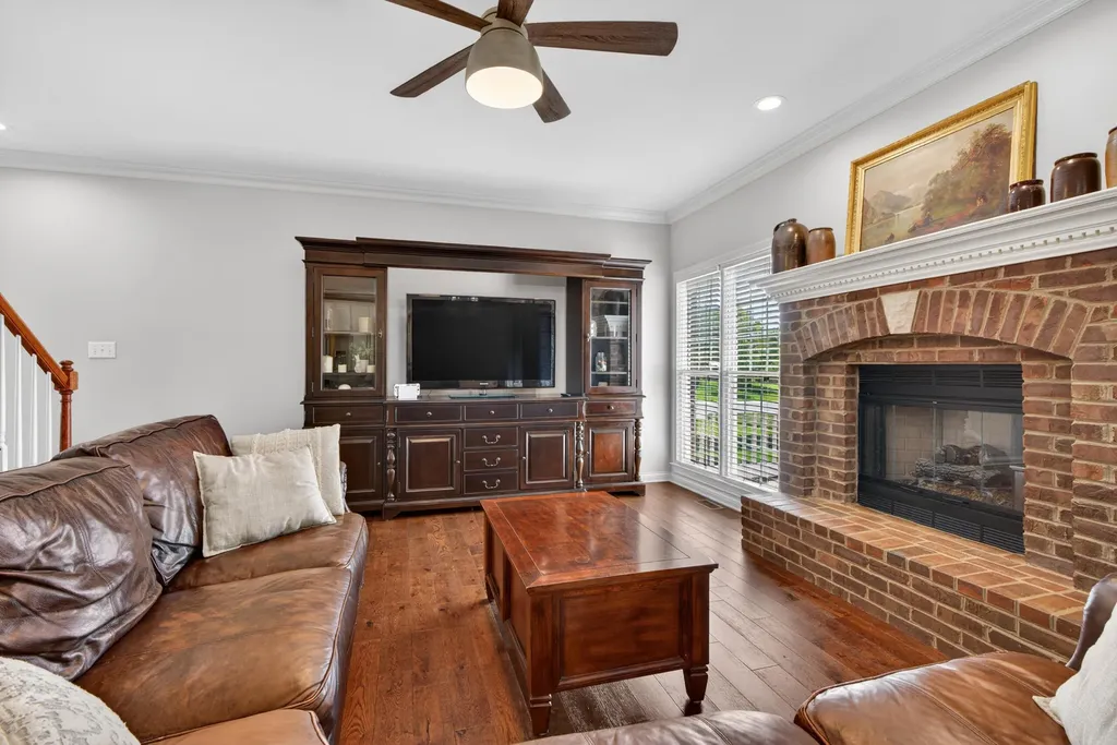 137 Deer Crossing Nicholasville KY 40356