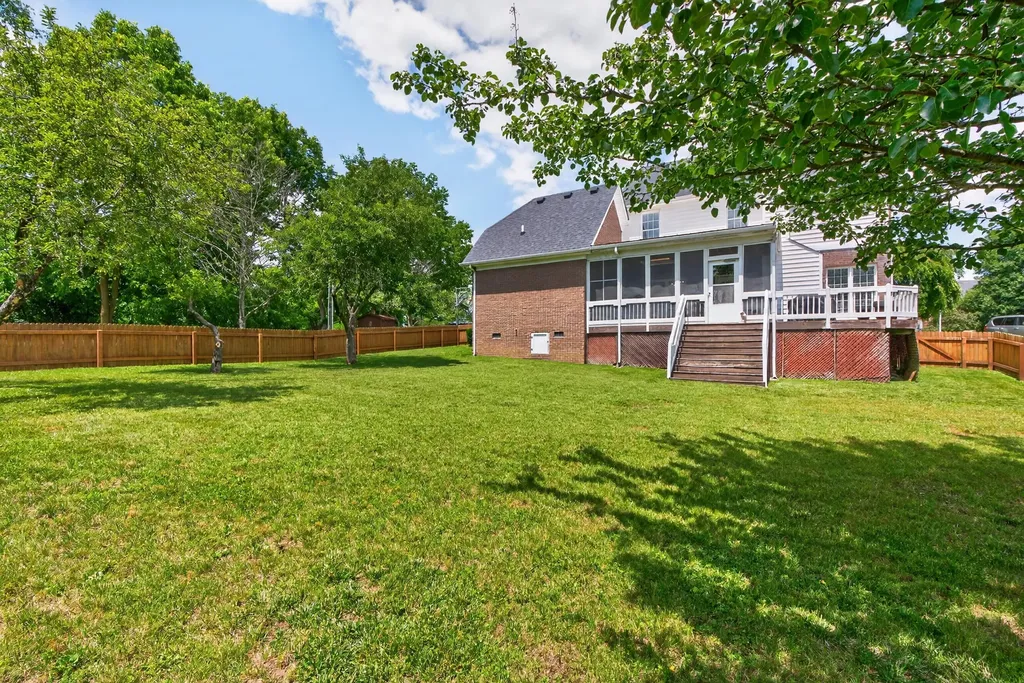 137 Deer Crossing Nicholasville KY 40356