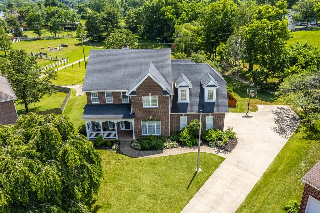 137 Deer Crossing Nicholasville KY 40356