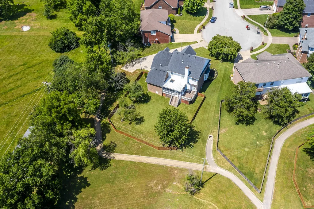 137 Deer Crossing Nicholasville KY 40356