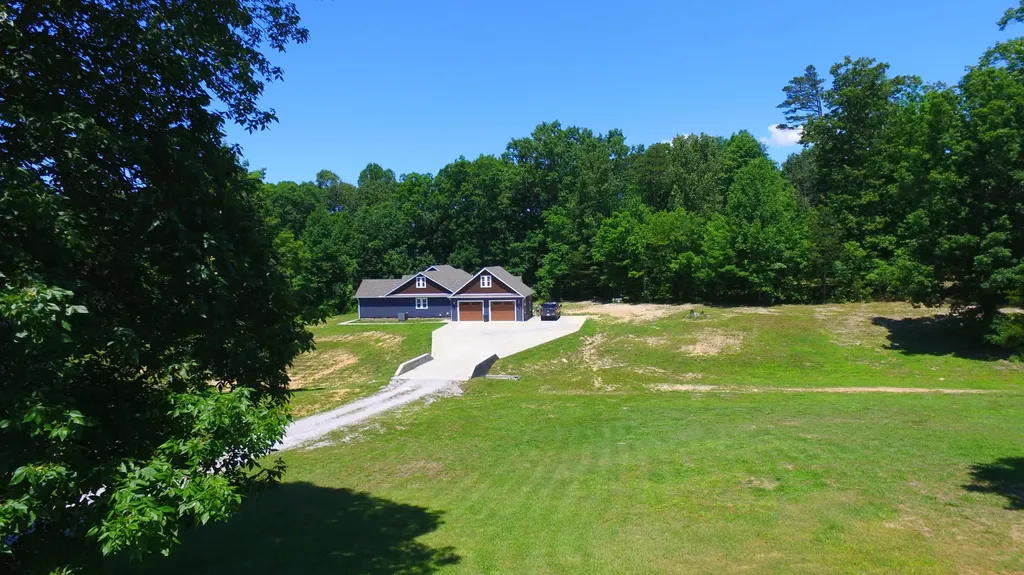 124 Sandy Rock Drive Corbin KY 40701