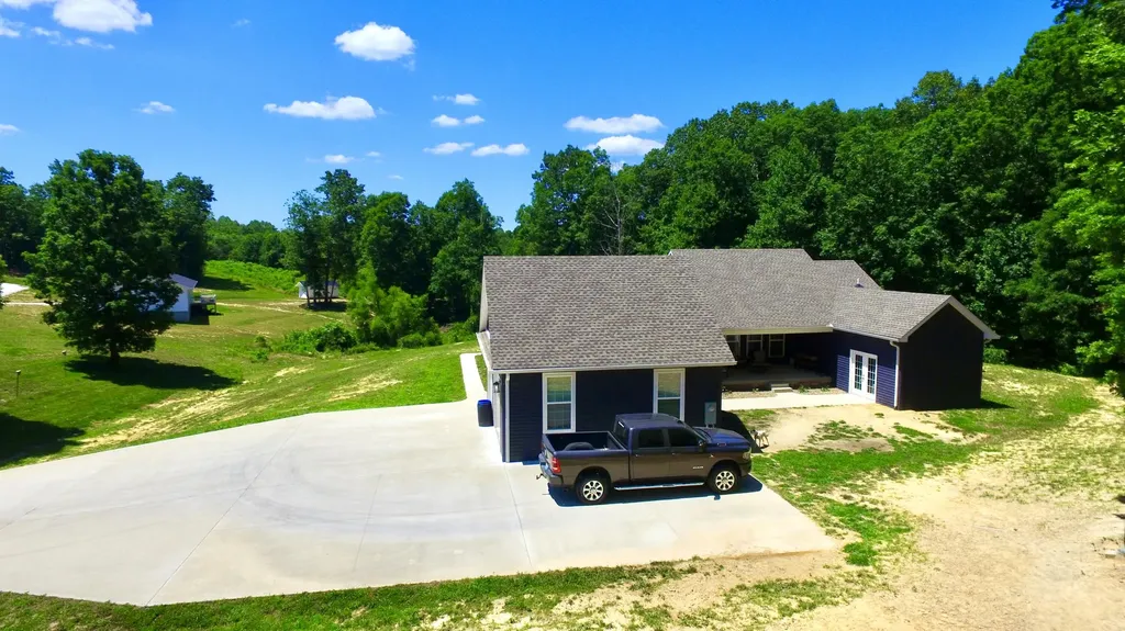 124 Sandy Rock Drive Corbin KY 40701
