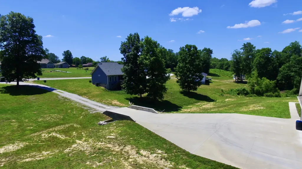 124 Sandy Rock Drive Corbin KY 40701