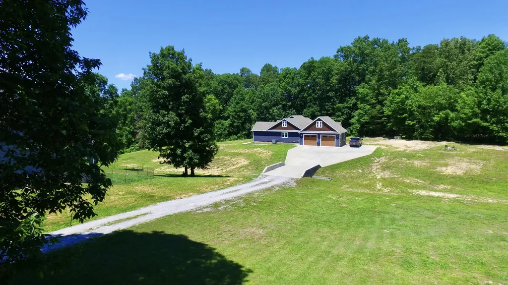 124 Sandy Rock Drive Corbin KY 40701