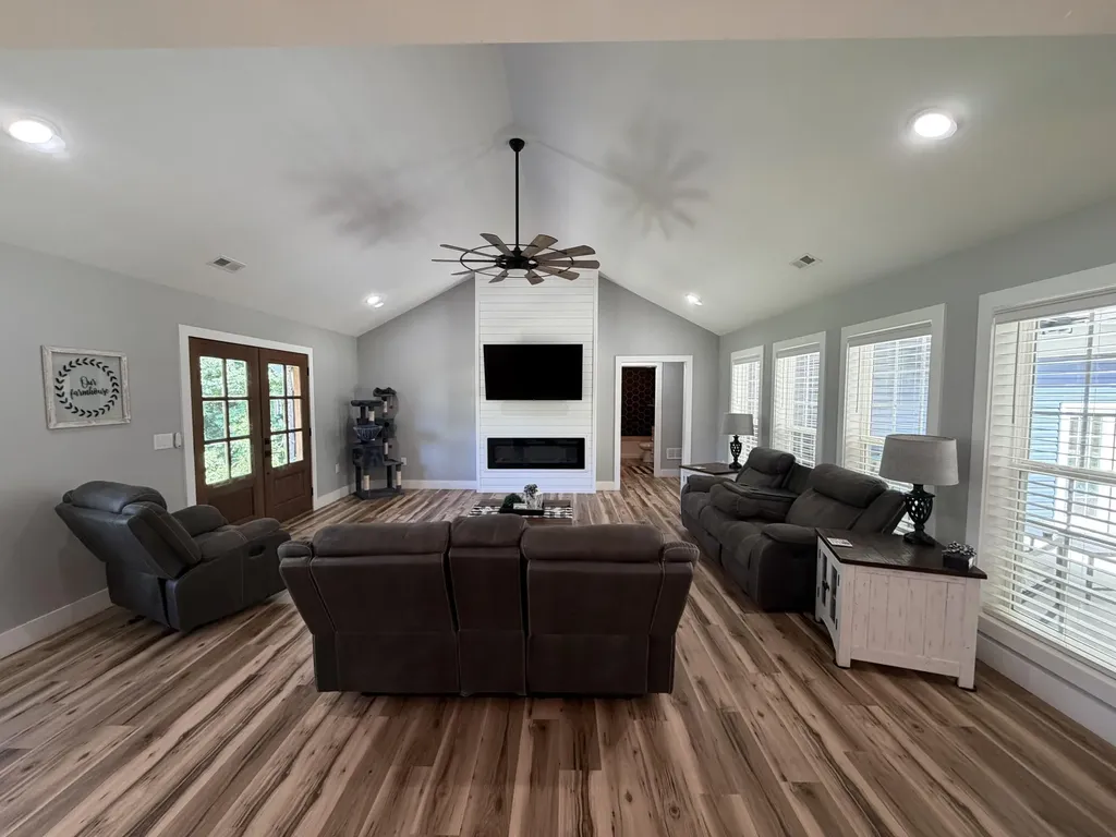 124 Sandy Rock Drive Corbin KY 40701