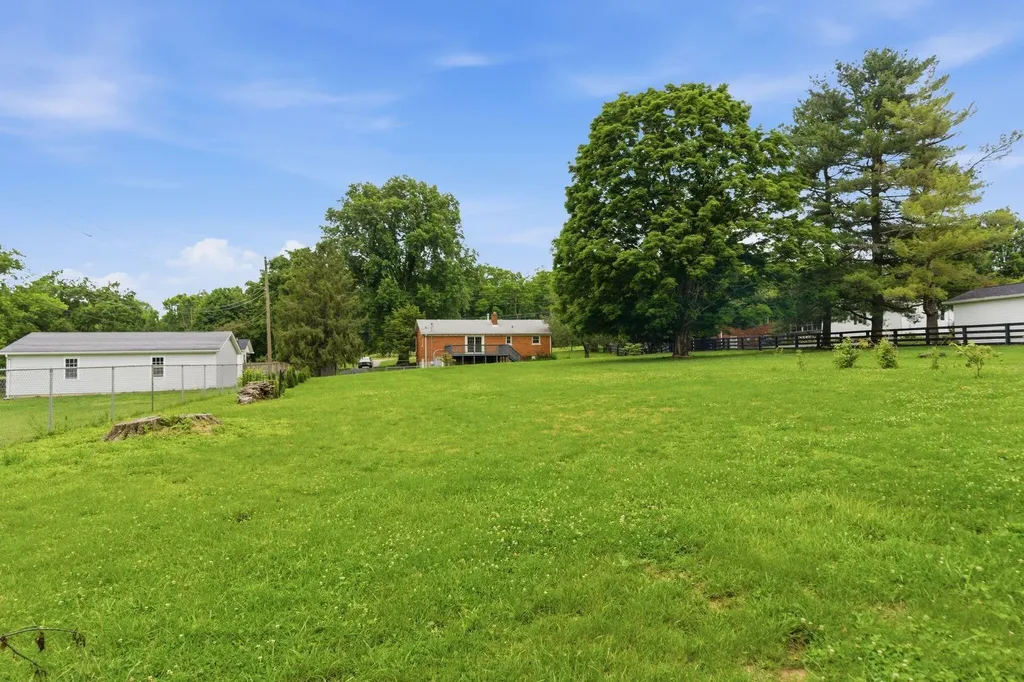 5666 Winchester Road Lexington KY 40509