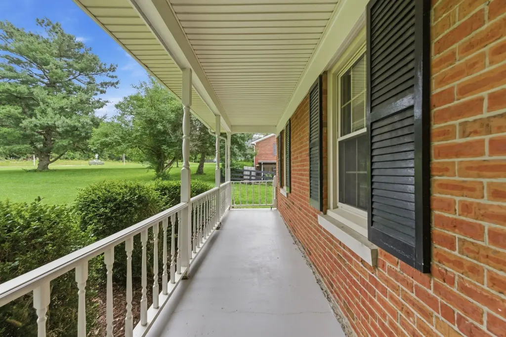 5666 Winchester Road Lexington KY 40509