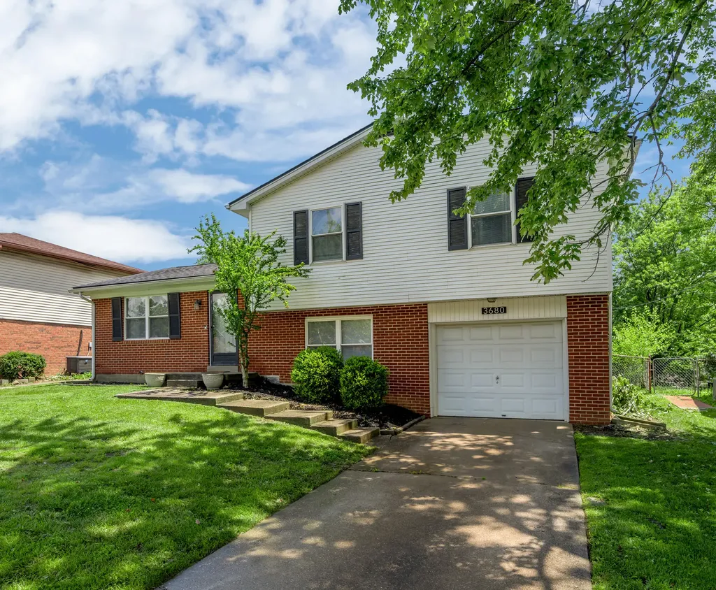 3680 Bold Bidder Drive Lexington KY 40517