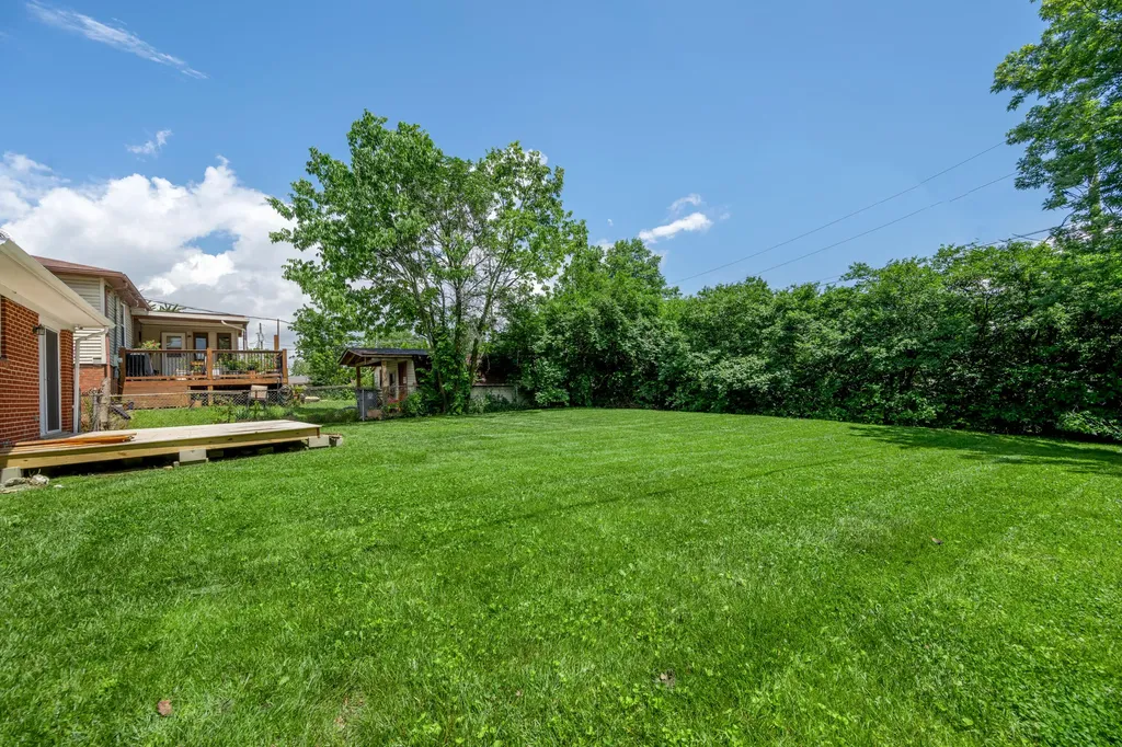 3680 Bold Bidder Drive Lexington KY 40517