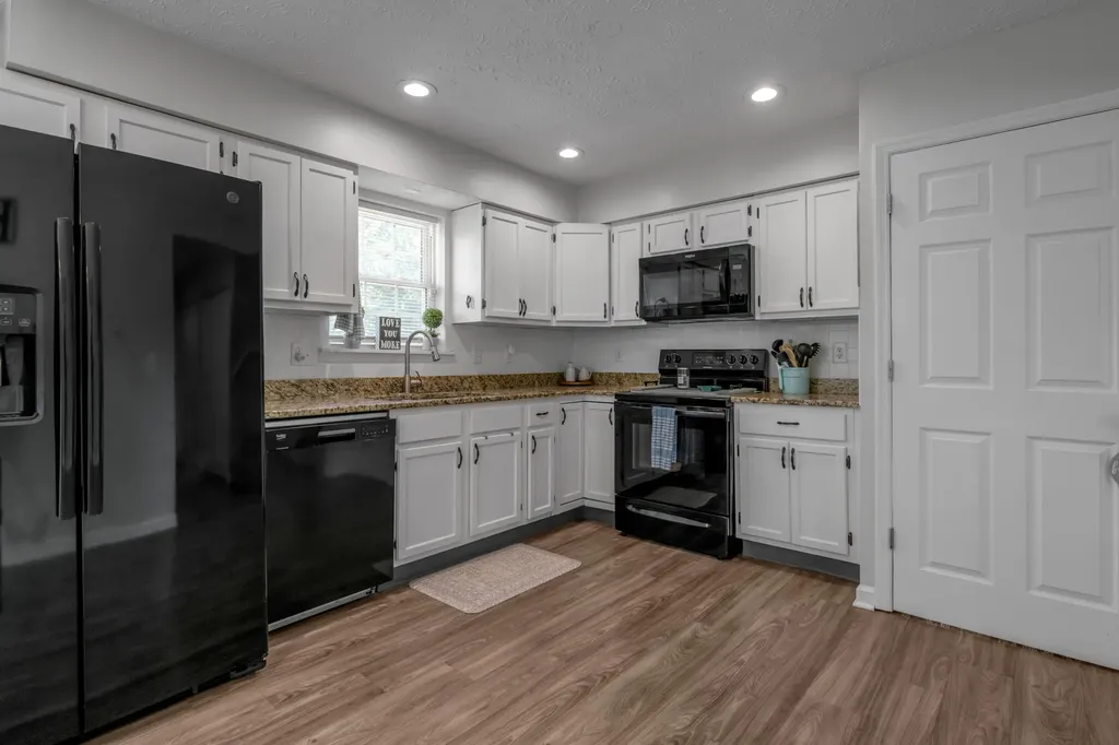3680 Bold Bidder Drive Lexington KY 40517