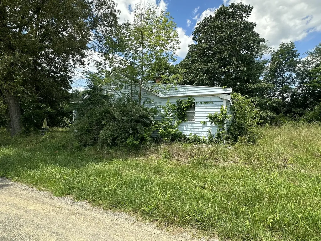 103 Gosche Hollow Road Fredonia KY 42411