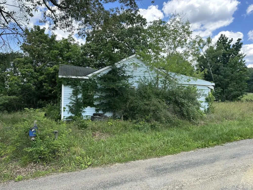 103 Gosche Hollow Road Fredonia KY 42411