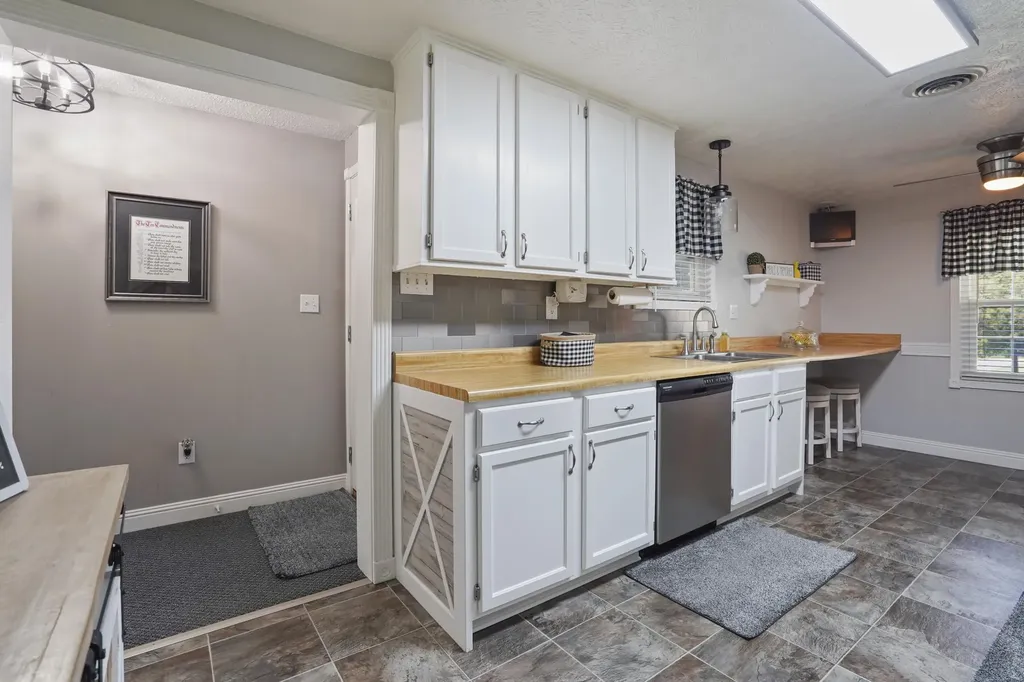 75 Munsey Lane Somerset KY 42503