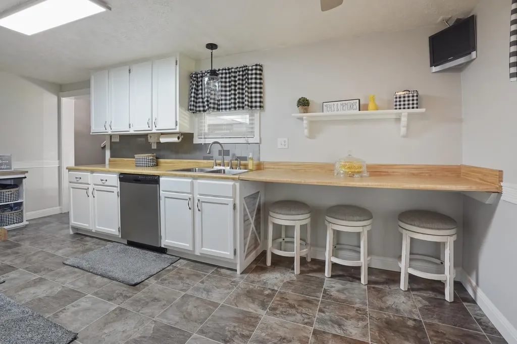 75 Munsey Lane Somerset KY 42503