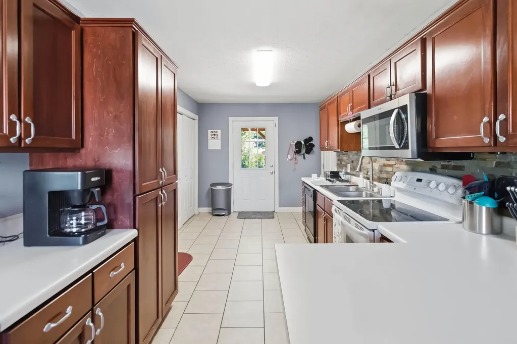 104 Canterbury Drive Science Hill KY 42553