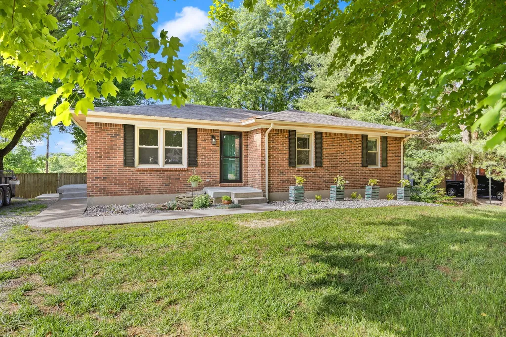 517 Greer Lane Bardstown KY 40004