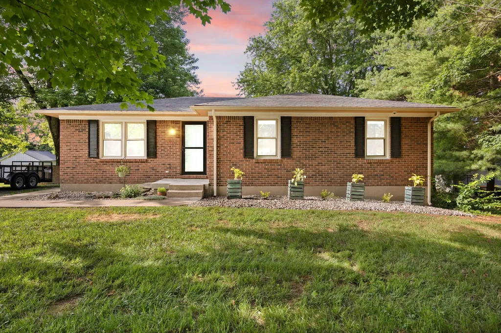 517 Greer Lane Bardstown KY 40004