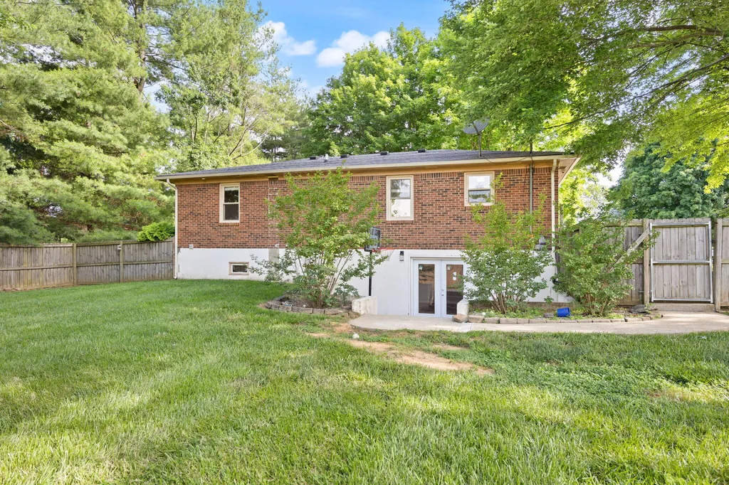 517 Greer Lane Bardstown KY 40004