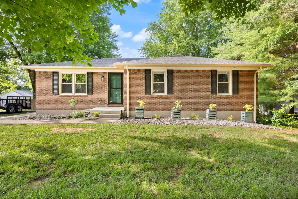 517 Greer Lane Bardstown KY 40004