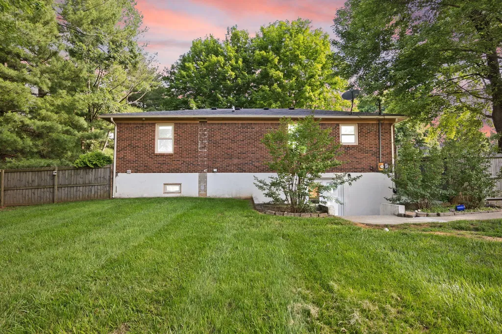 517 Greer Lane Bardstown KY 40004