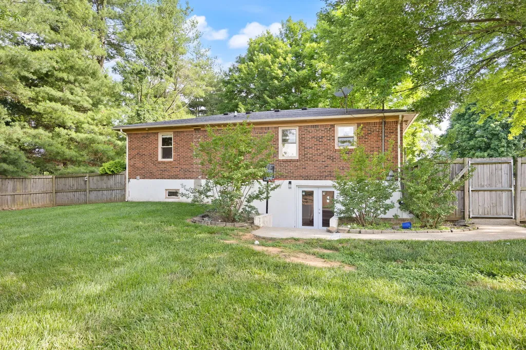 517 Greer Lane Bardstown KY 40004