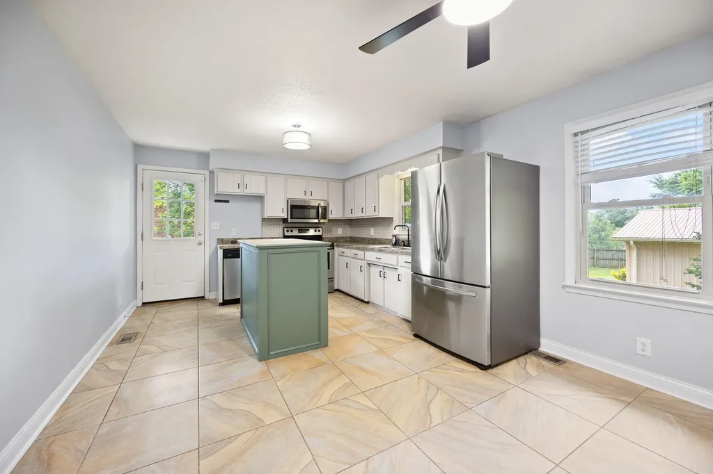 517 Greer Lane Bardstown KY 40004