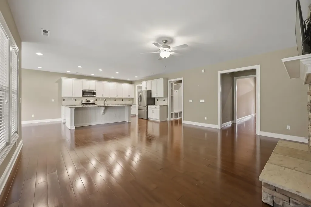 1072 Crestfield Lane Lexington KY 40515