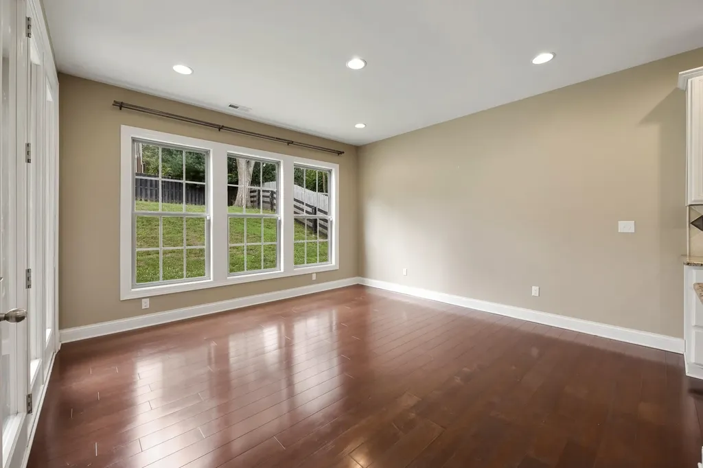 1072 Crestfield Lane Lexington KY 40515