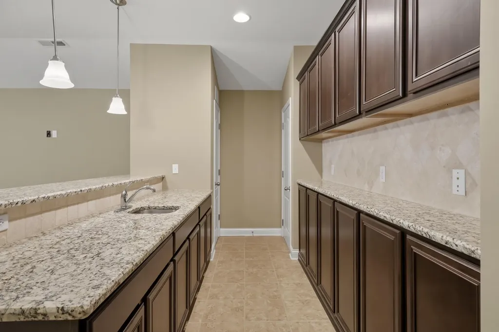 1072 Crestfield Lane Lexington KY 40515