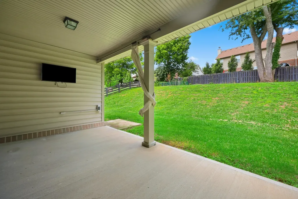 1072 Crestfield Lane Lexington KY 40515