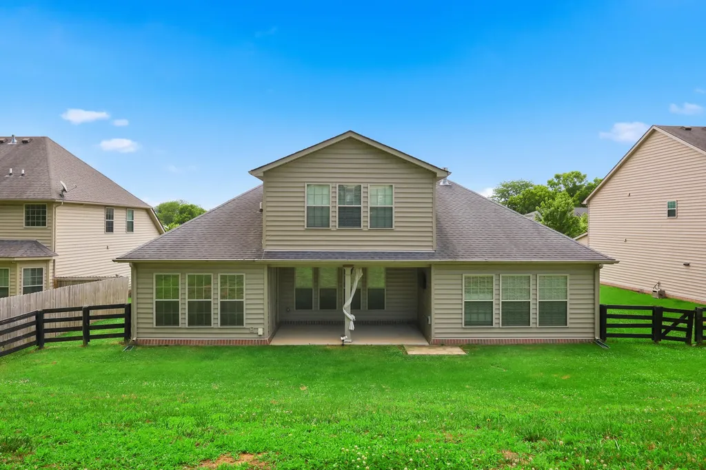 1072 Crestfield Lane Lexington KY 40515