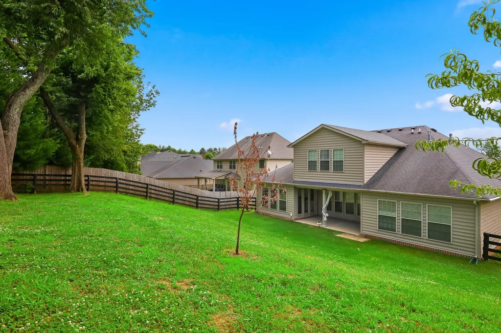 1072 Crestfield Lane Lexington KY 40515