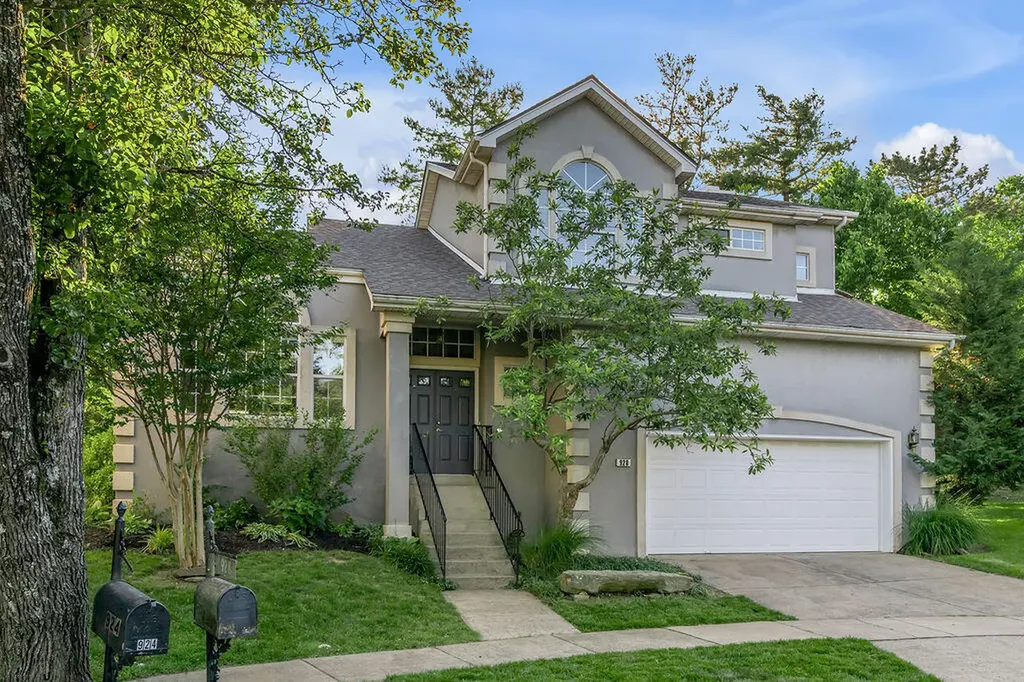 928 Palomino Lane Lexington KY 40503
