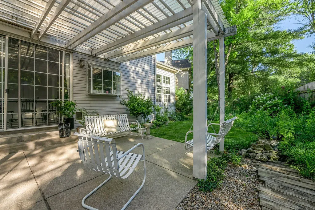 928 Palomino Lane Lexington KY 40503