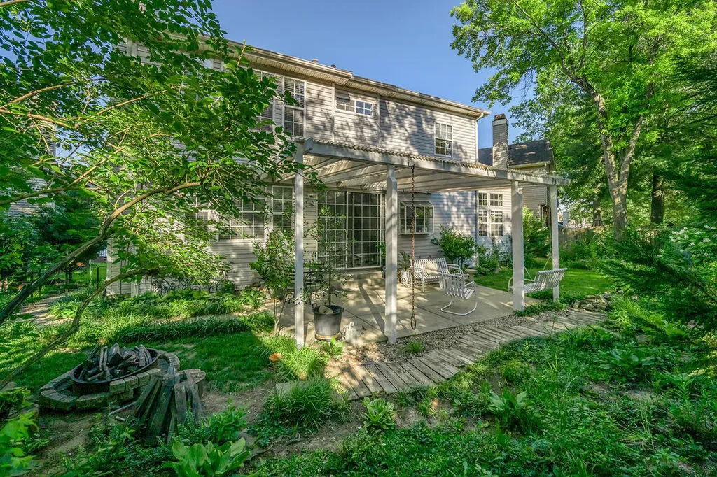 928 Palomino Lane Lexington KY 40503