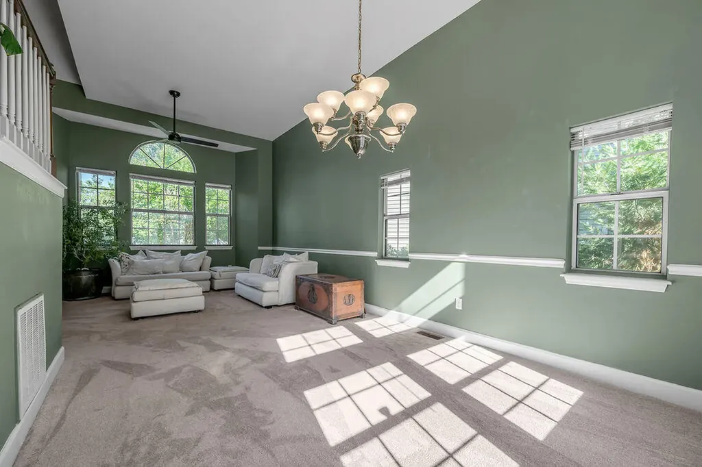 928 Palomino Lane Lexington KY 40503